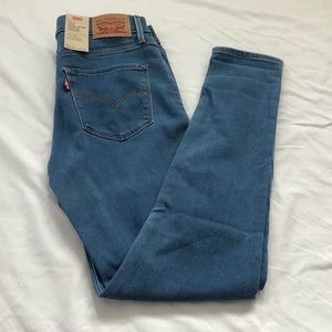 Levi’s 720 High-Rise Super Skinny Jeans